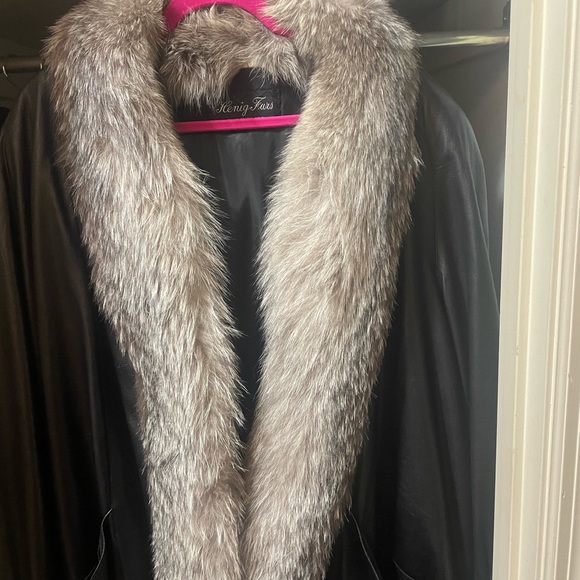 Coat - Picture 2 of 7